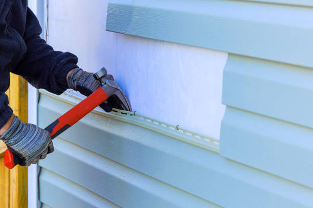 Reliable Siding Repair contractor in Newcomerstown, OH by Creative Siding